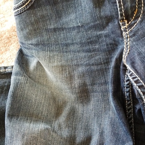 👖Silver Suki jeans...like new👖 - Picture 6 of 8